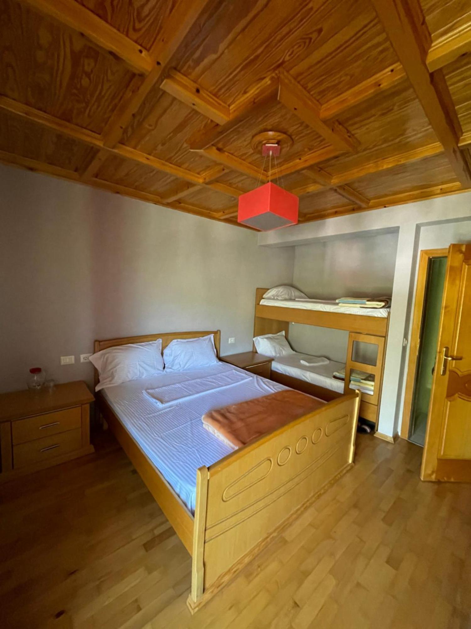 Lura Hotel Fushe-Lure Exteriör bild