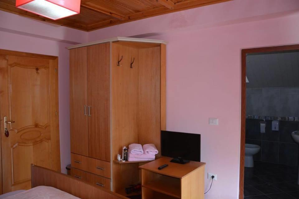 Lura Hotel Fushe-Lure Exteriör bild