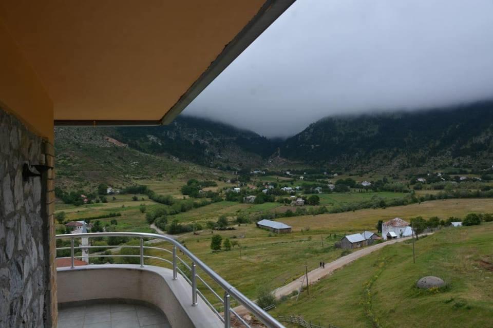Lura Hotel Fushe-Lure Exteriör bild